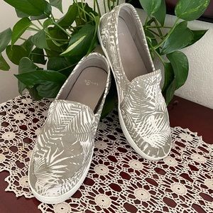 Sanuk Pair O Dice Print Slip-On Sneakers